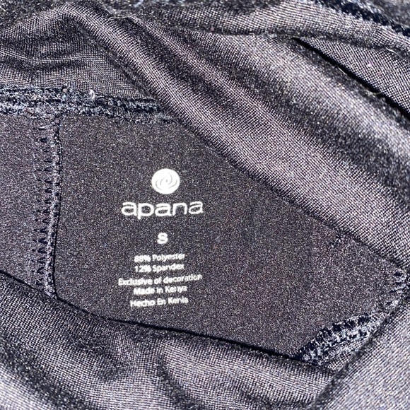 Nice black spandex shirt/sweater that keeps you warm in kinda cold weather - Picture 2 of 2